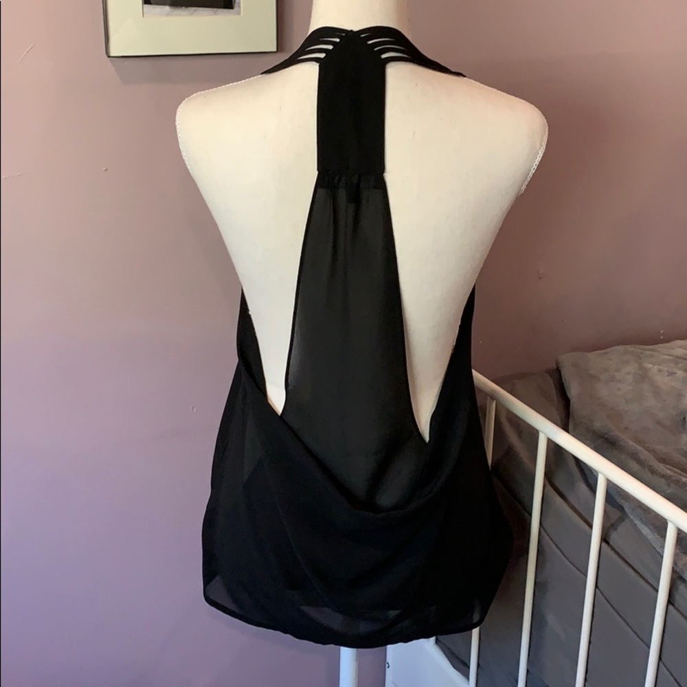 Razor back blouse - Picture 2 of 3